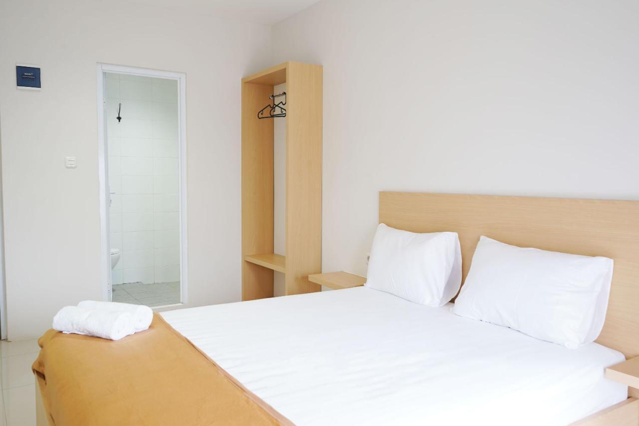 Urooms Senayan Jacarta Exterior foto