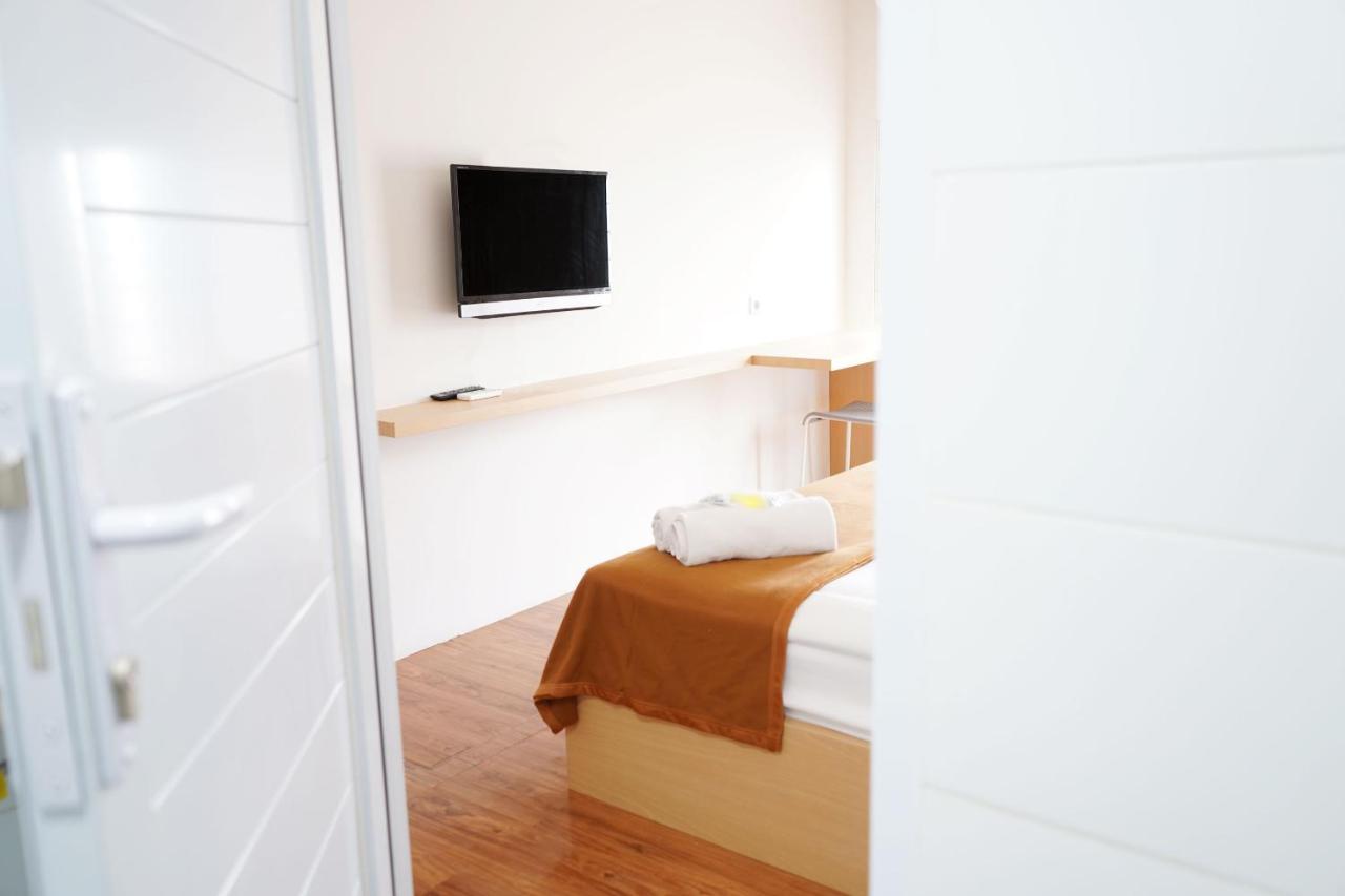 Urooms Senayan Jacarta Exterior foto